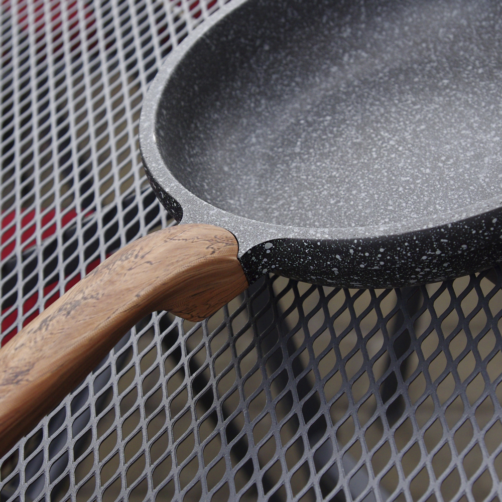 Klasiskā panna no sērijas SPACE STONE